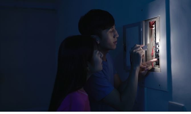 What To Do During A Power Outage In Zip Code 85002